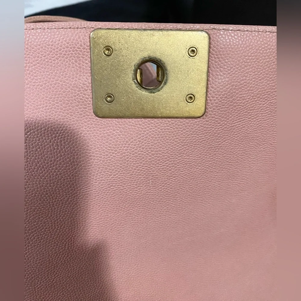 Chanel Le Boy Medium - Caviar - Picture 12 of 17